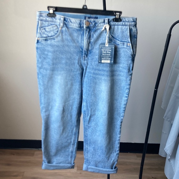 Democracy Denim - Democracy absolution high rise boyfriend jean slimming panels Denim Jean 14P